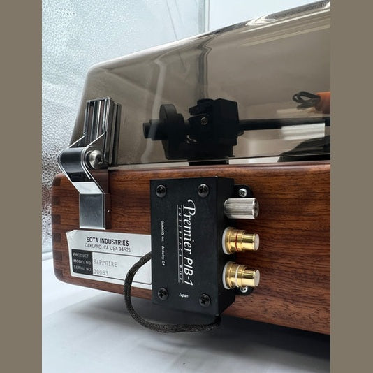 SOTA Sapphire Turntable w/Sumiko Premier ft-3 tonearm (USED TRADE IN)