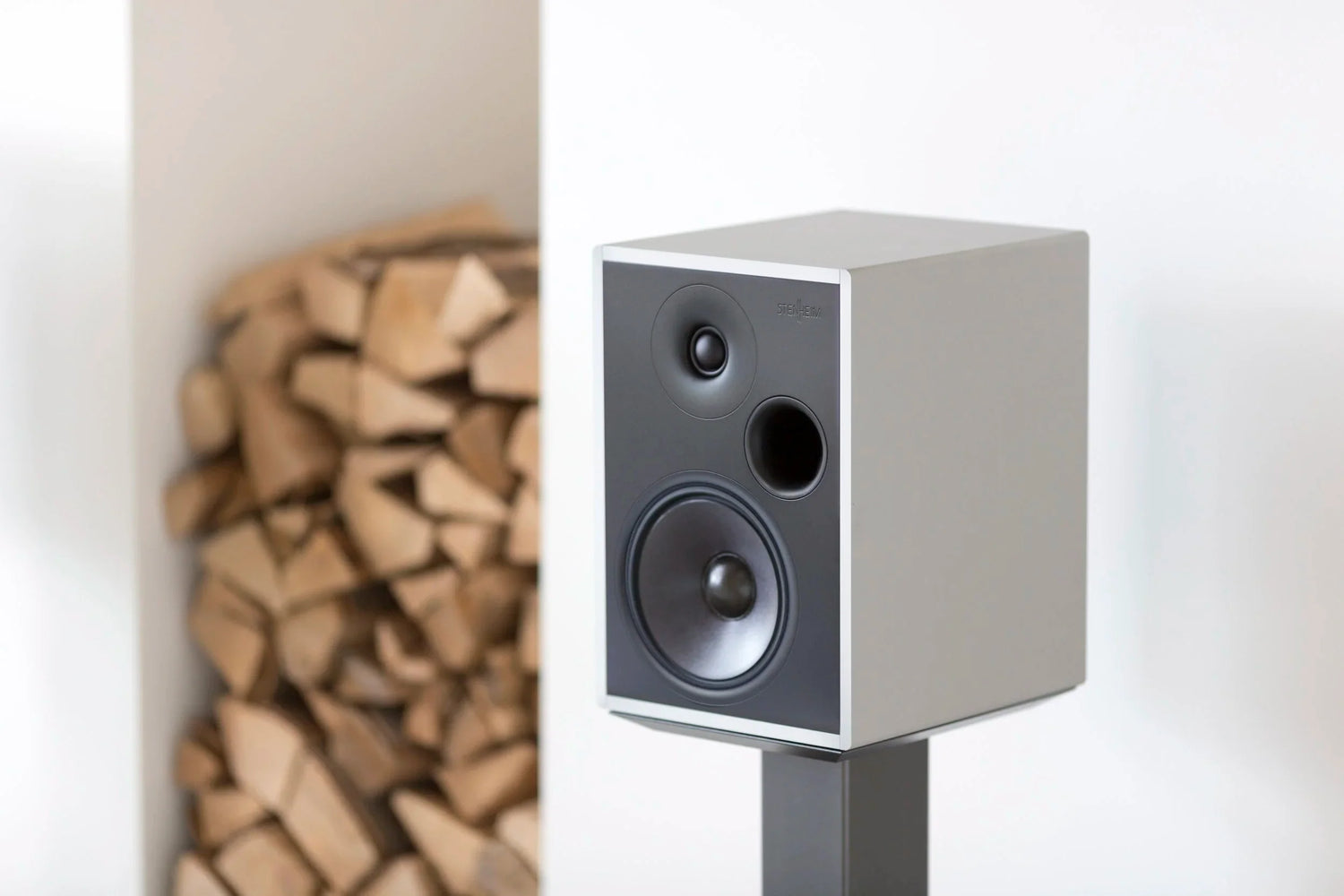 Bookshelf speakers