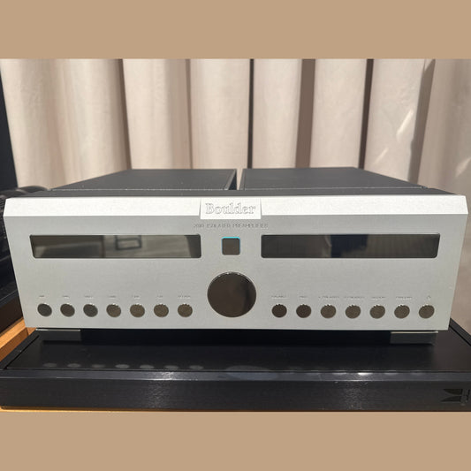 Boulder 2010 pre-amplifier. Gently pre-owned.