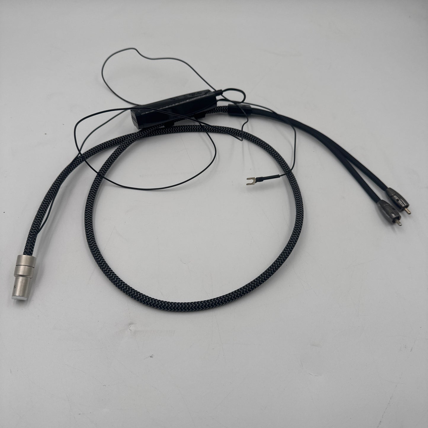 AudioQuest Angel 5 pin din to RCA cables Phono - Sunny Components Inc.