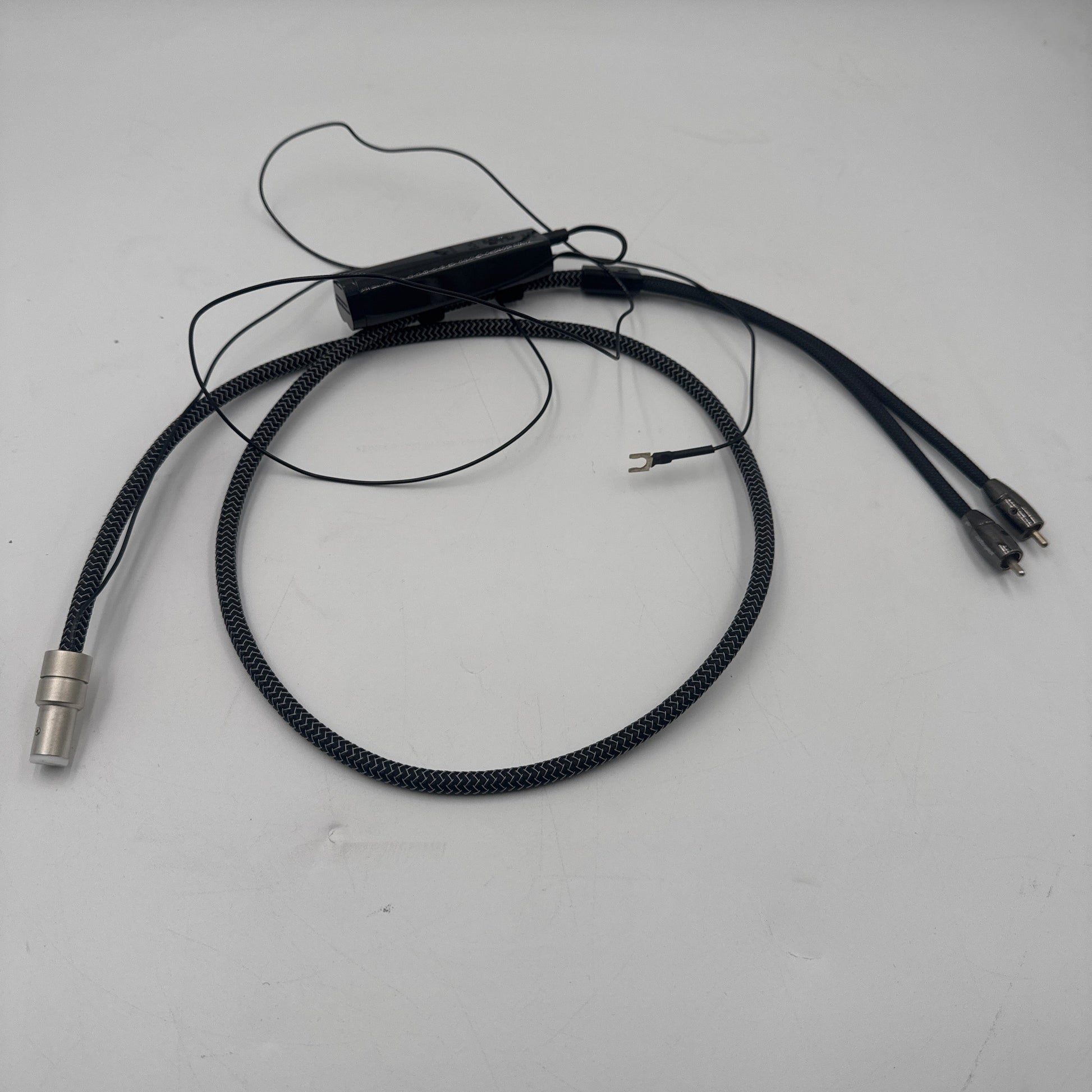 AudioQuest Angel 5 pin din to RCA cables Phono - Sunny Components Inc.