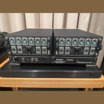 Boulder 2010 pre-amplifier. Gently pre-owned.