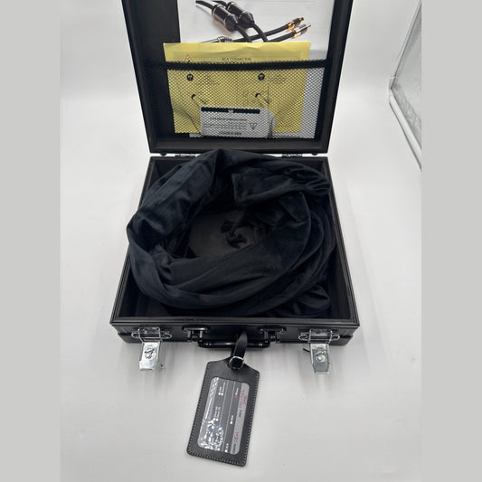 Shunyata Research Omega Phono cable 1.5m RCA with Omega Ground cable included