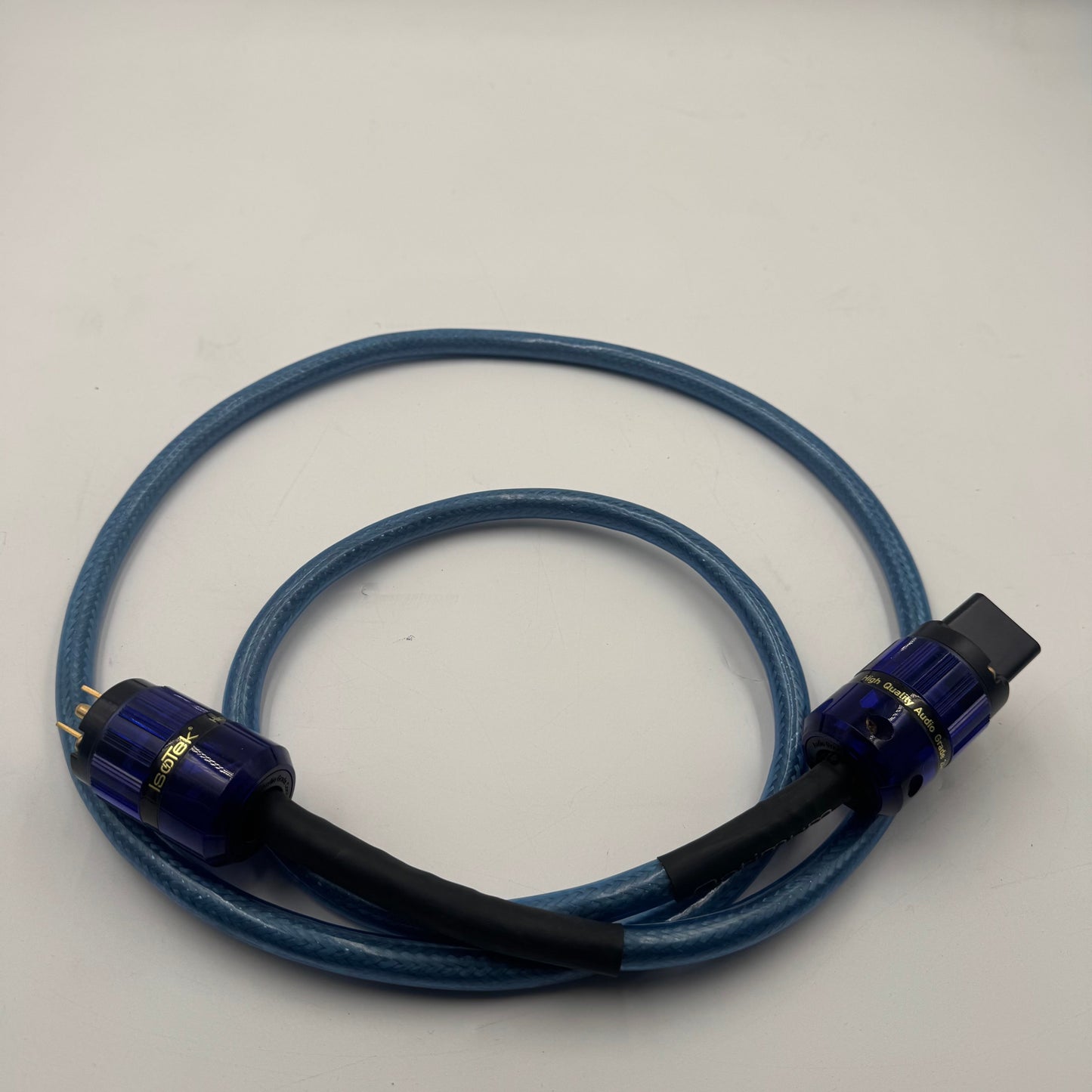 IsoTek high performance C19 power cord 2M (Demo)