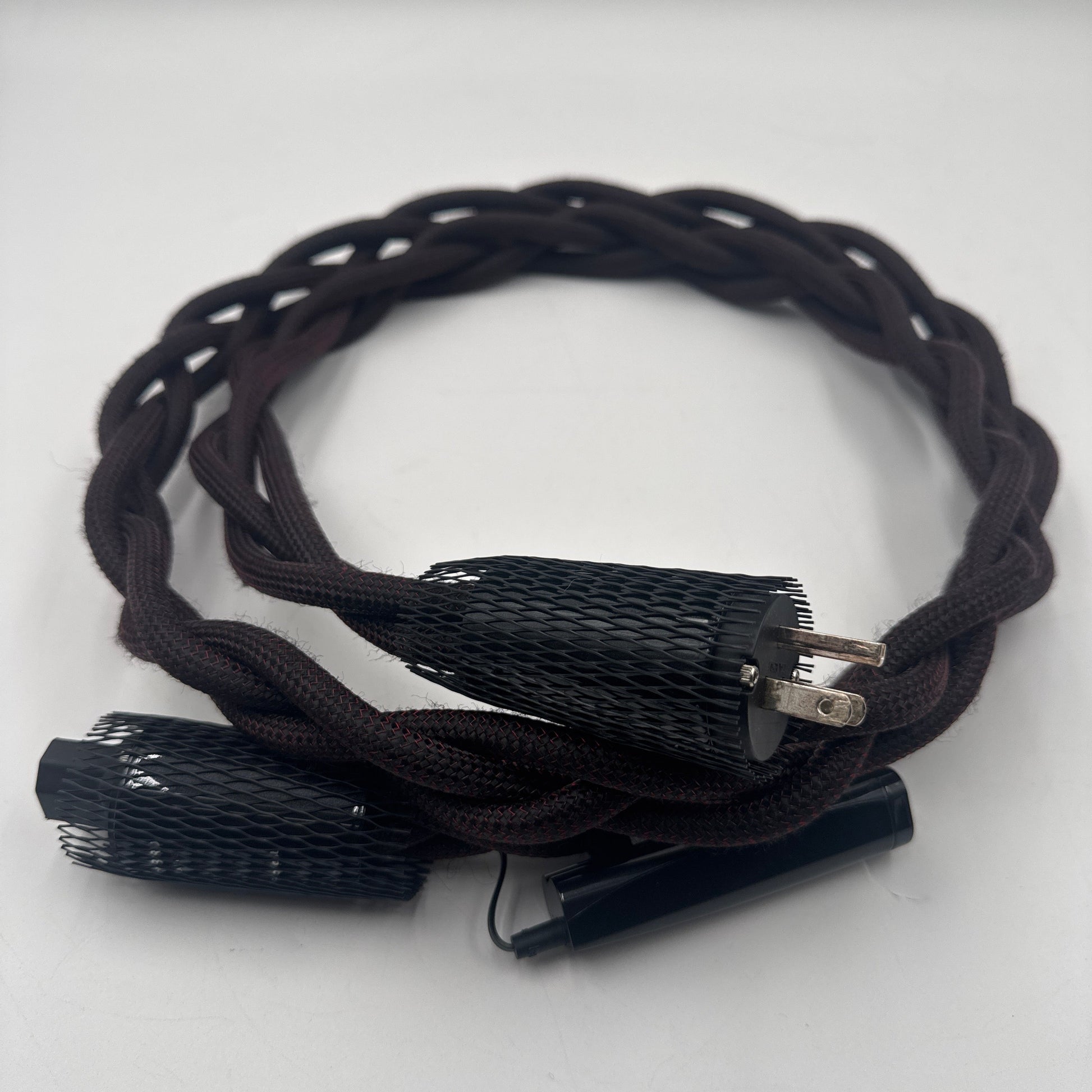 Firebird Source 2m C15 braided Demo - Sunny Components Inc.