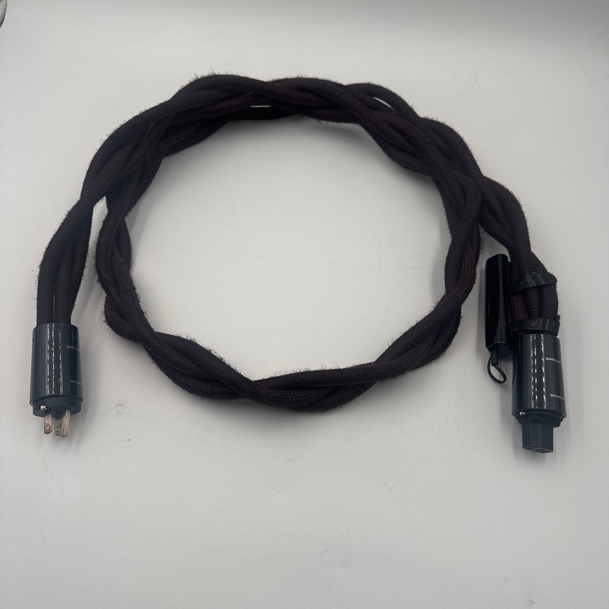 AudioQuest Hurricane source power cord 15-amp 2m braided - Sunny Components Inc.