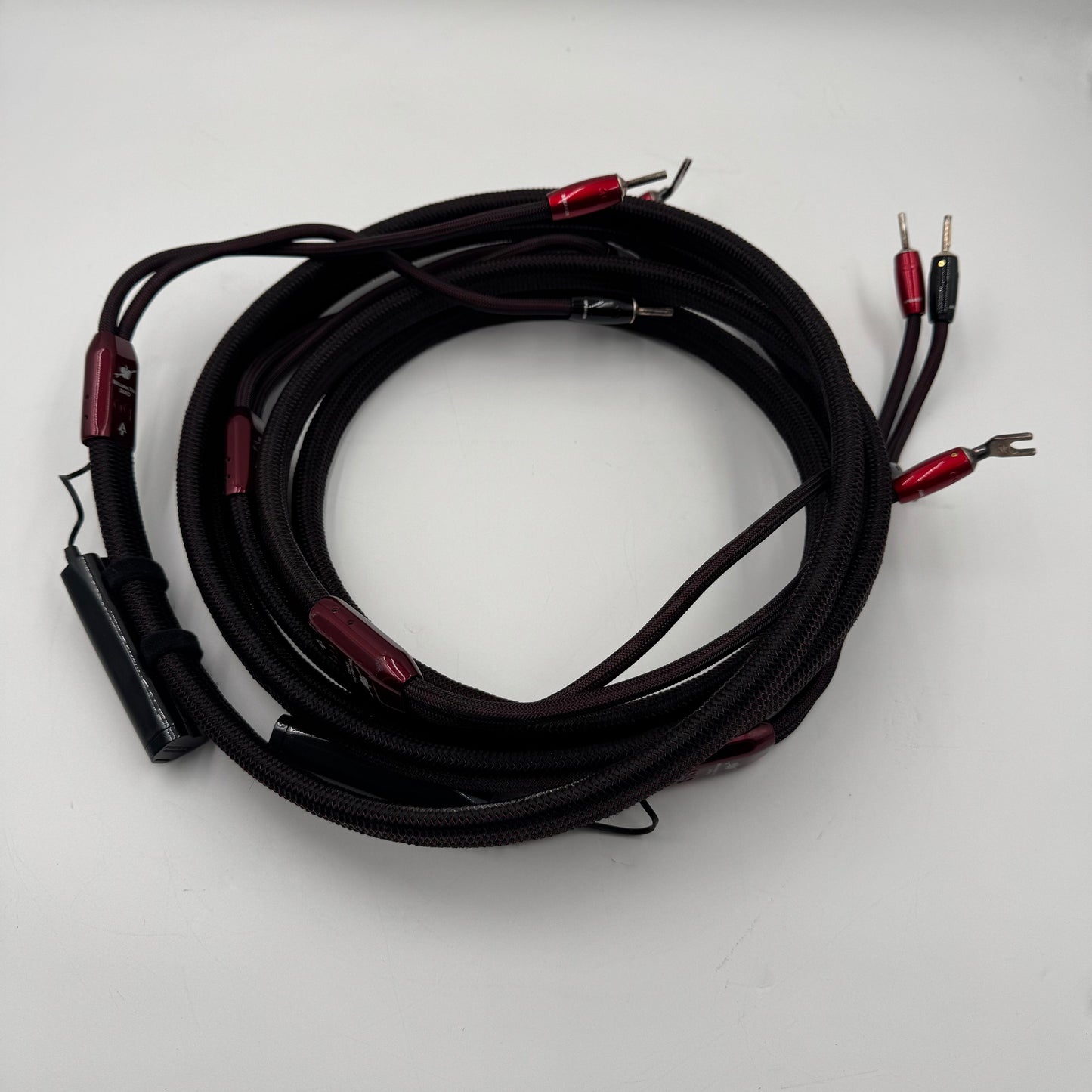 AudioQuest William Tell Zero Tech speaker cables 8ft spade> Banana 1 pair