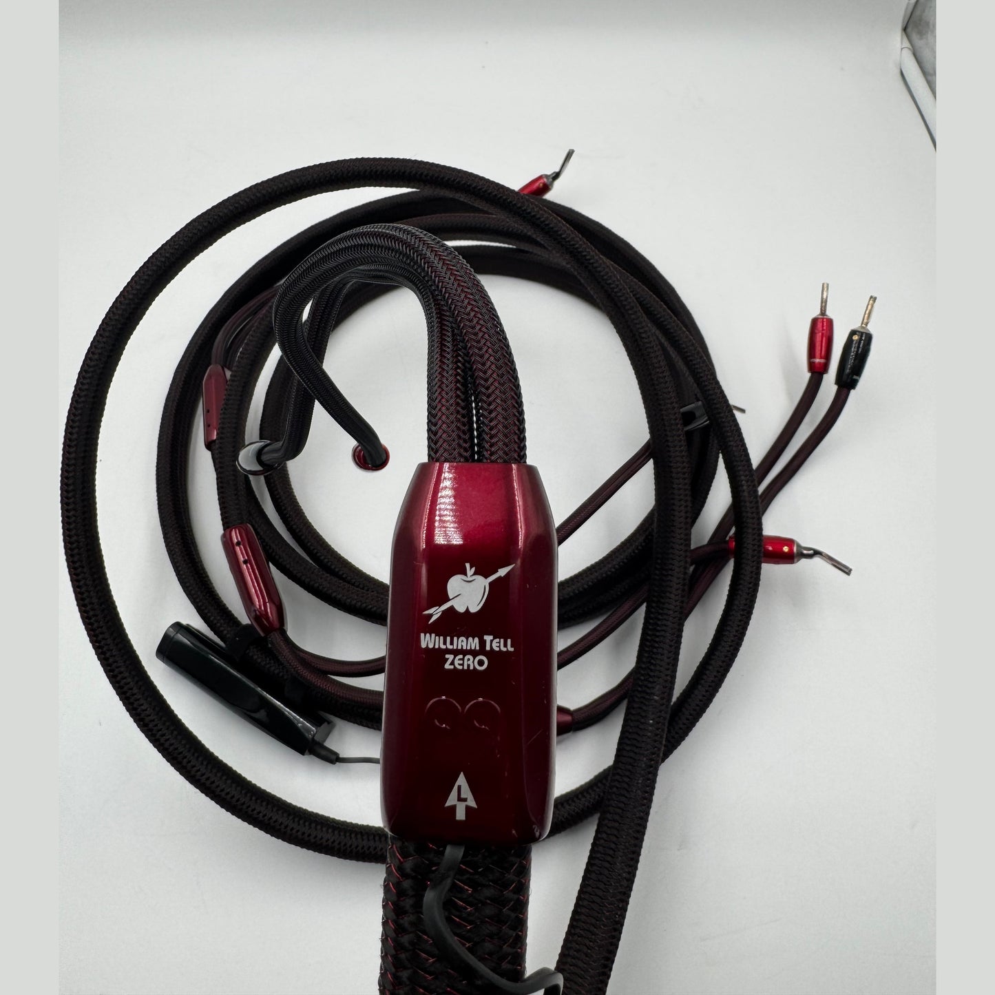 AudioQuest William Tell Zero Tech speaker cables 8ft spade> Banana 1 pair