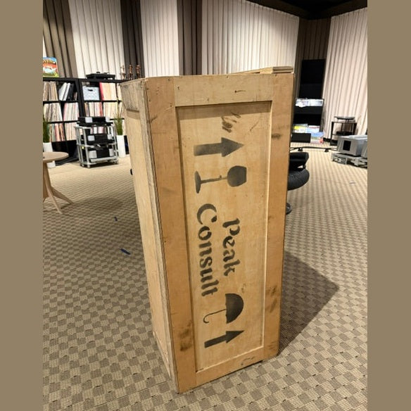 Peak Consult Empress Signature Loudspeakers Mahogany Finish Pre-owned (Pre-Owned)