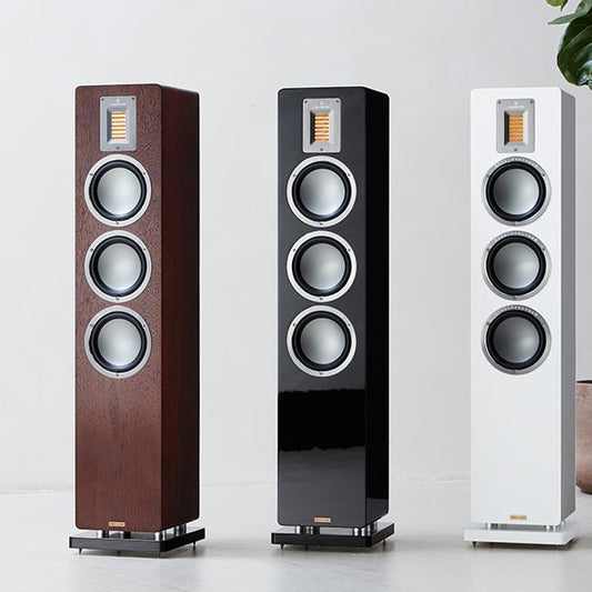 Audiovector QR5 SE 1 pair Available in White Silk, Piano Black and Dark Walnut Veneer